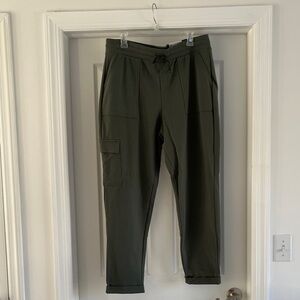 NWT - Croft & Barrow Dark Green Cargo Lounge Pants - Women’s Large
